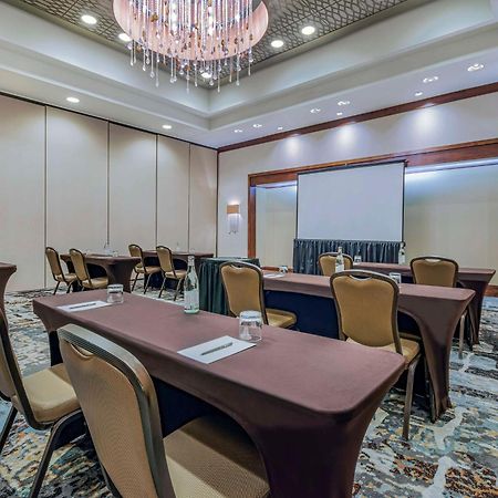 Embassy Suites Houston - Downtown Dış mekan fotoğraf