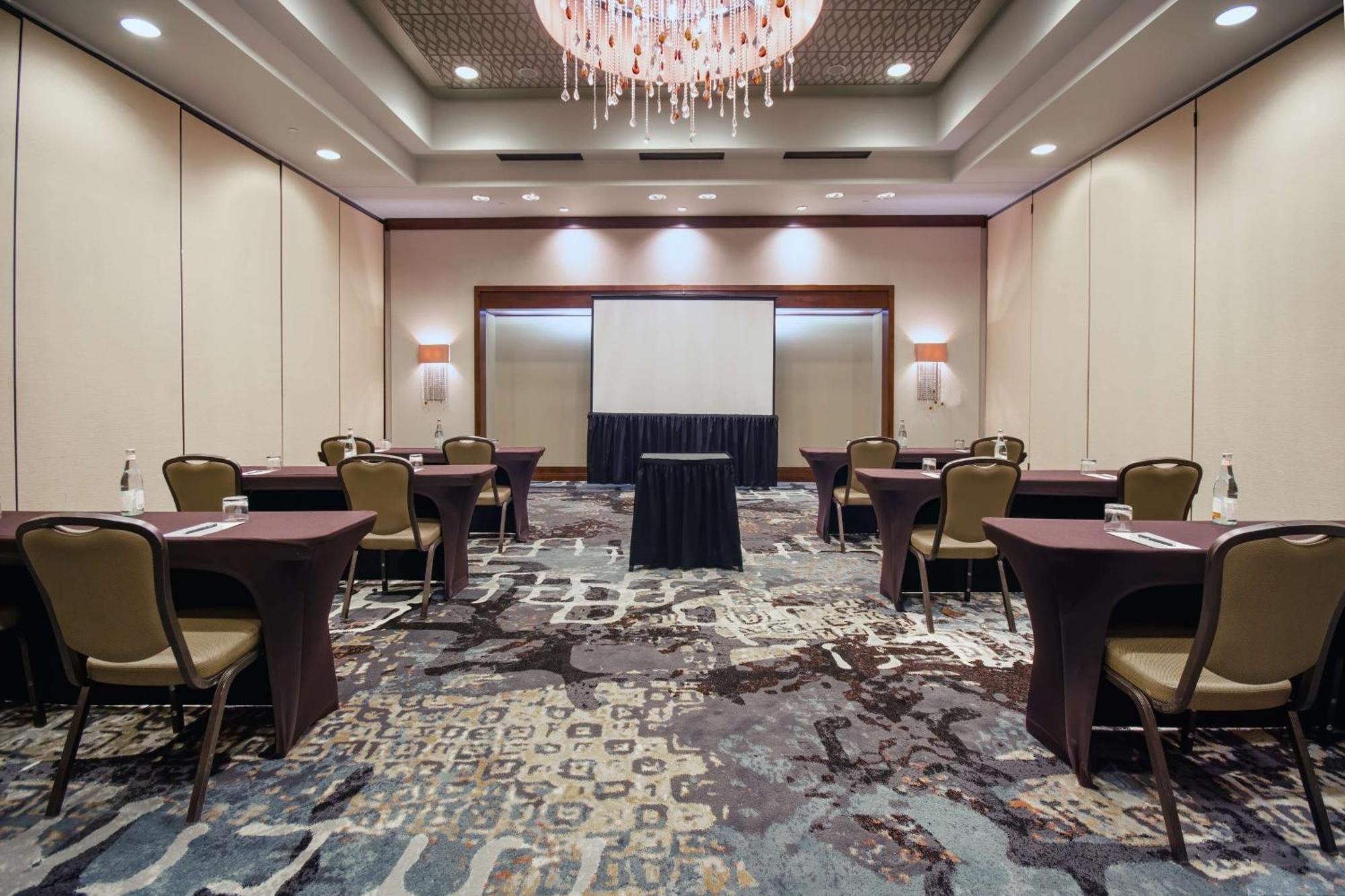Embassy Suites Houston - Downtown Dış mekan fotoğraf
