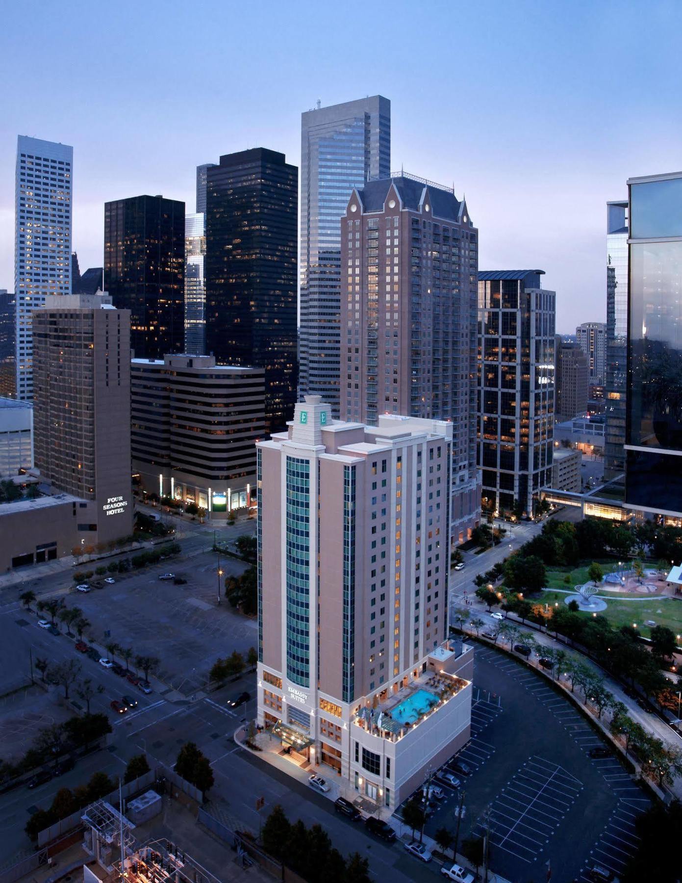 Embassy Suites Houston - Downtown Dış mekan fotoğraf